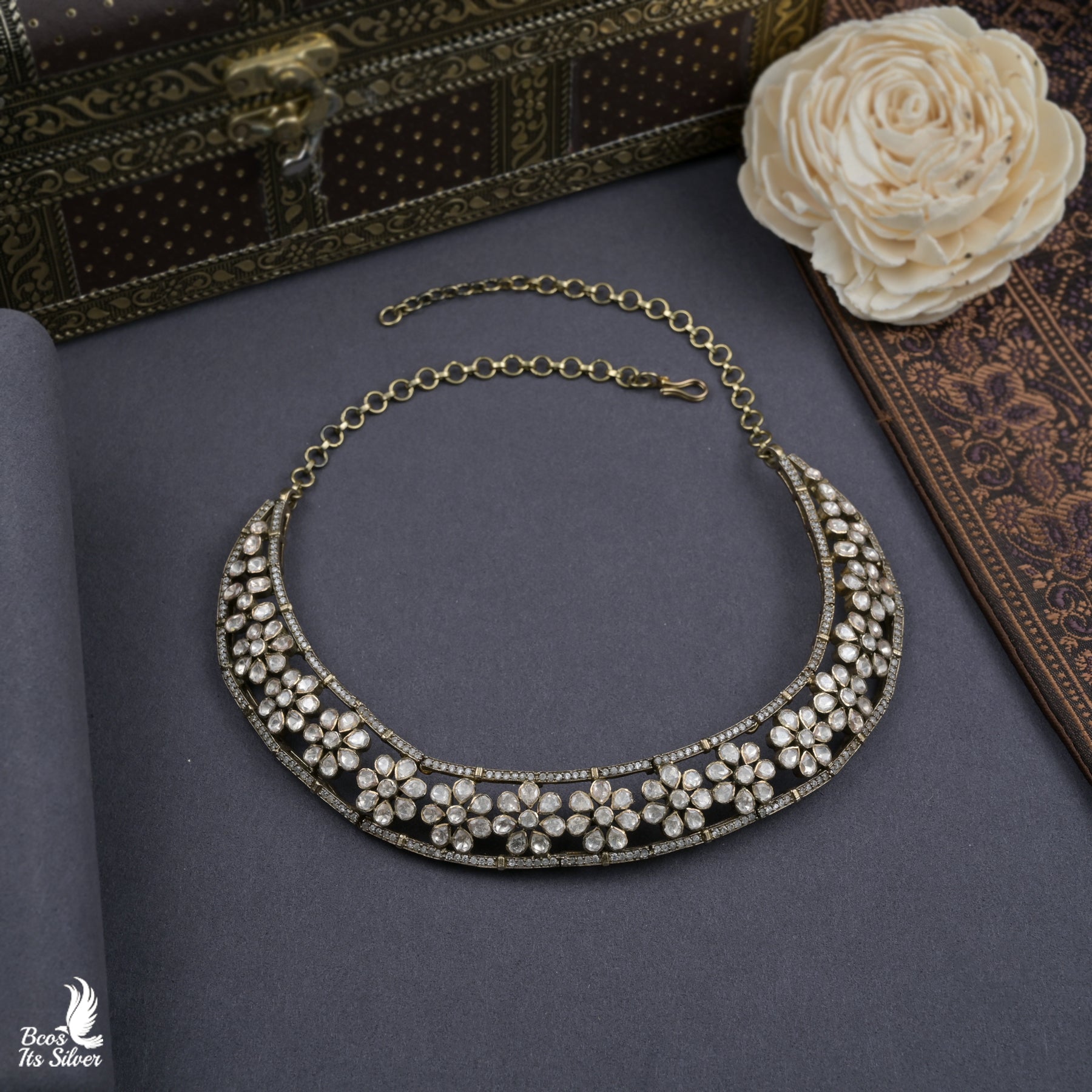 Kante Neckpiece  5610